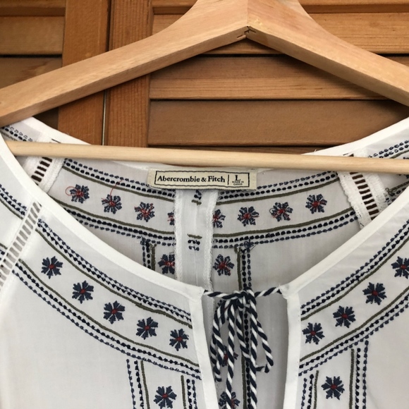 Embroidered Tunic - Picture 3 of 3